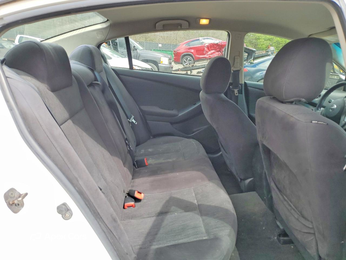 Nissan Altima 2010