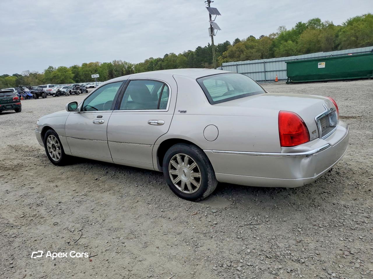 Lincoln Town Car 2011