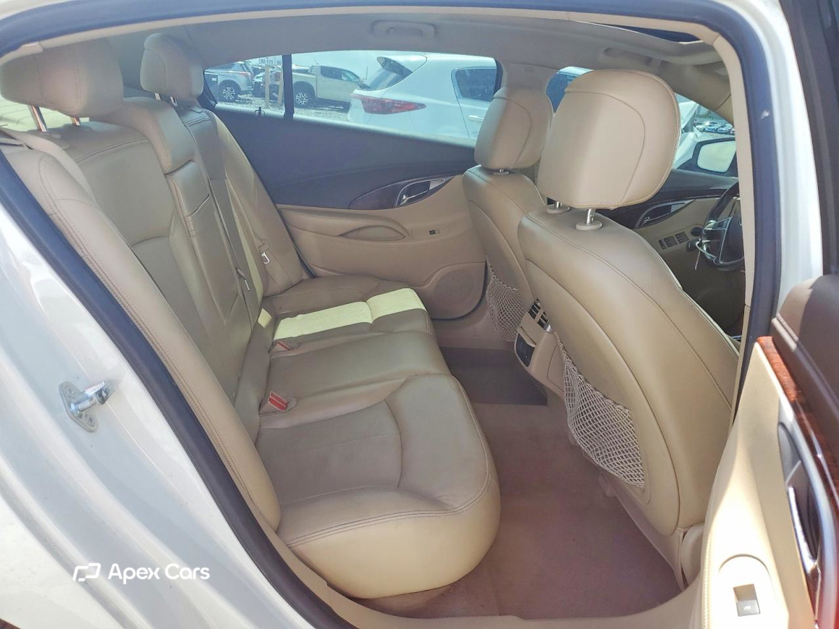 Buick LaCrosse 2011