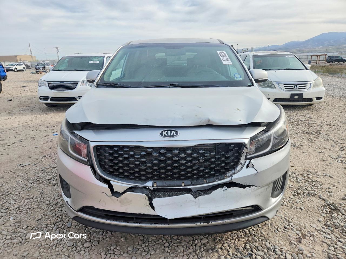 Kia Sedona 2015