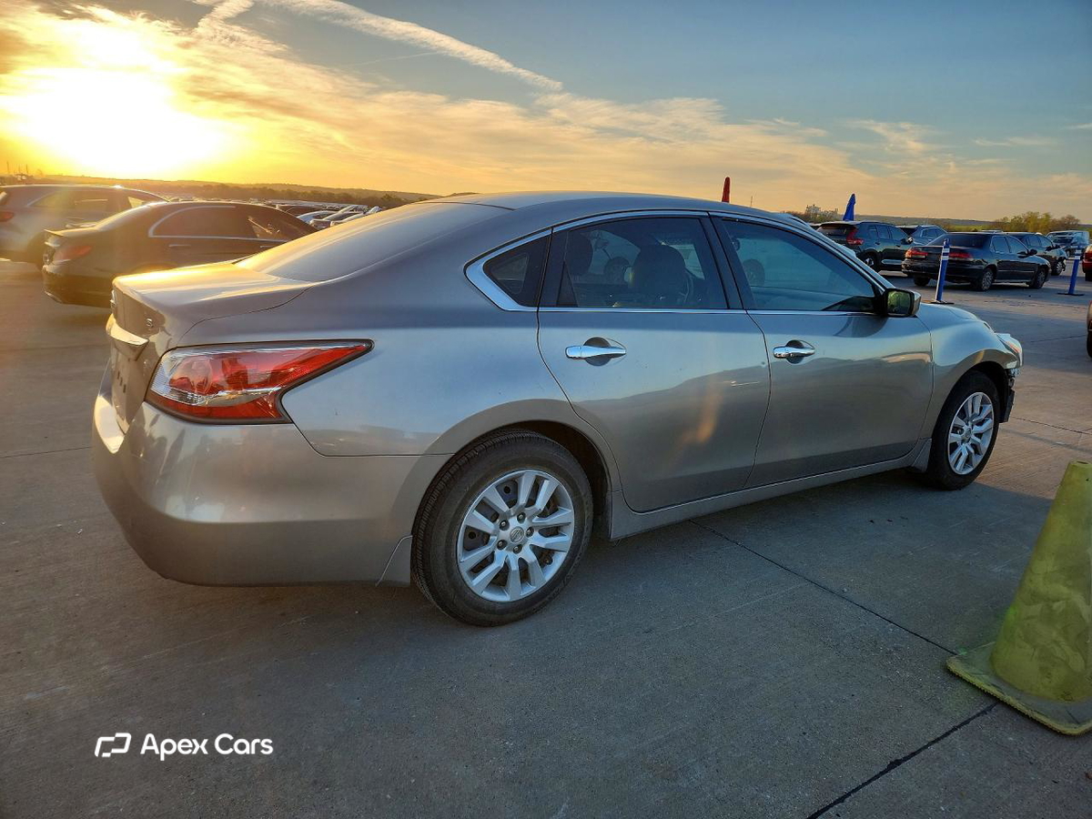 Nissan Altima 2015