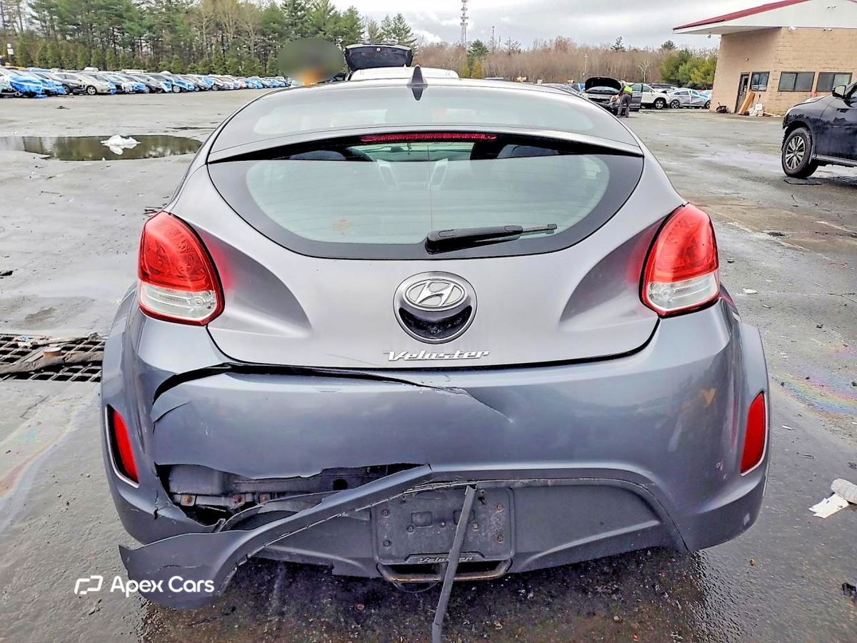 Hyundai Veloster 2013