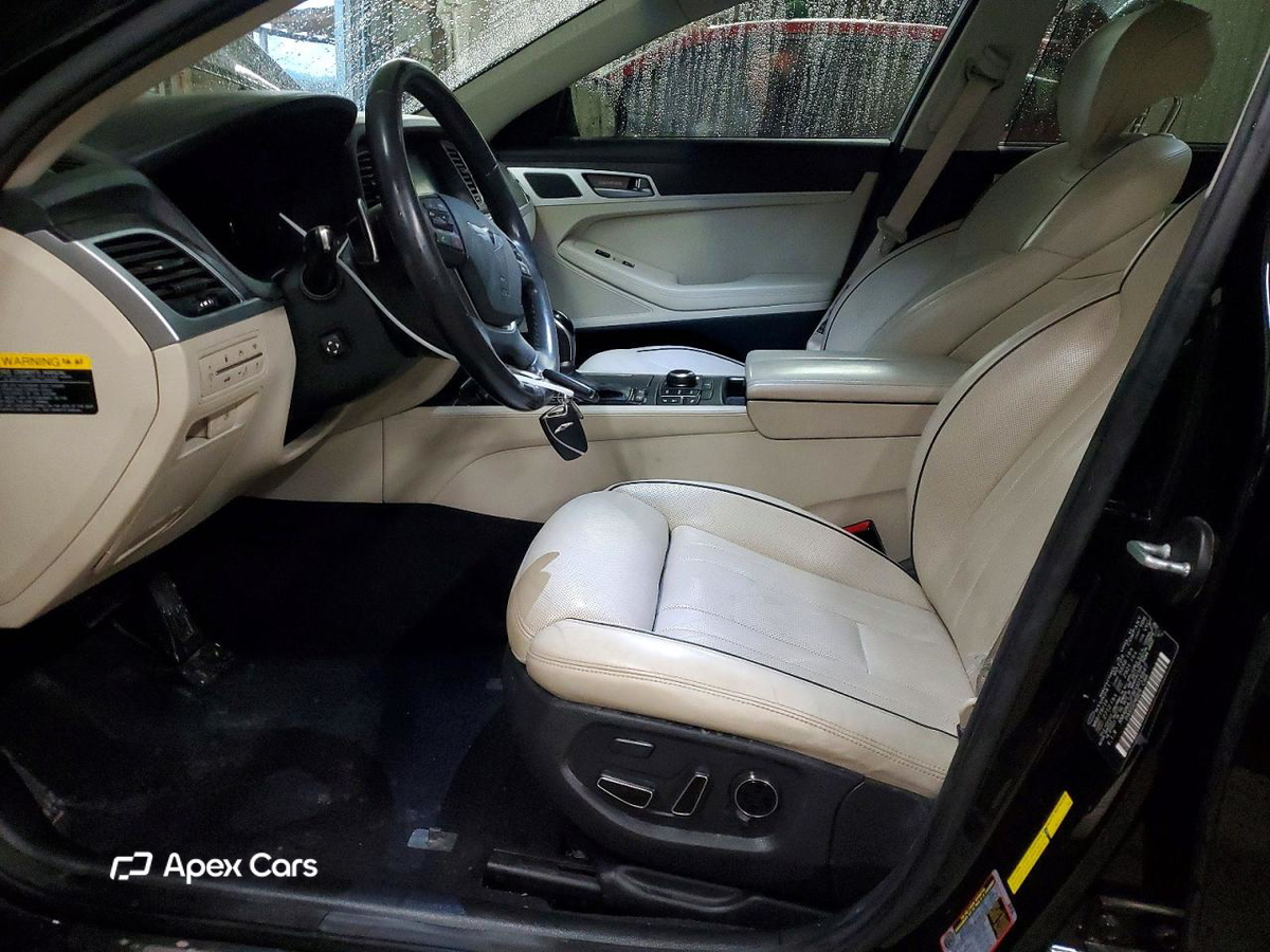 Hyundai Genesis 2015
