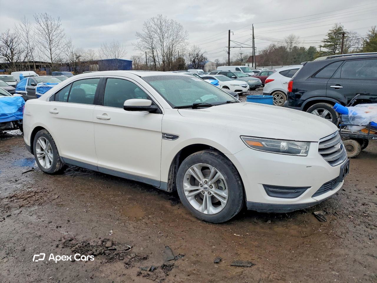 Ford Taurus 2015