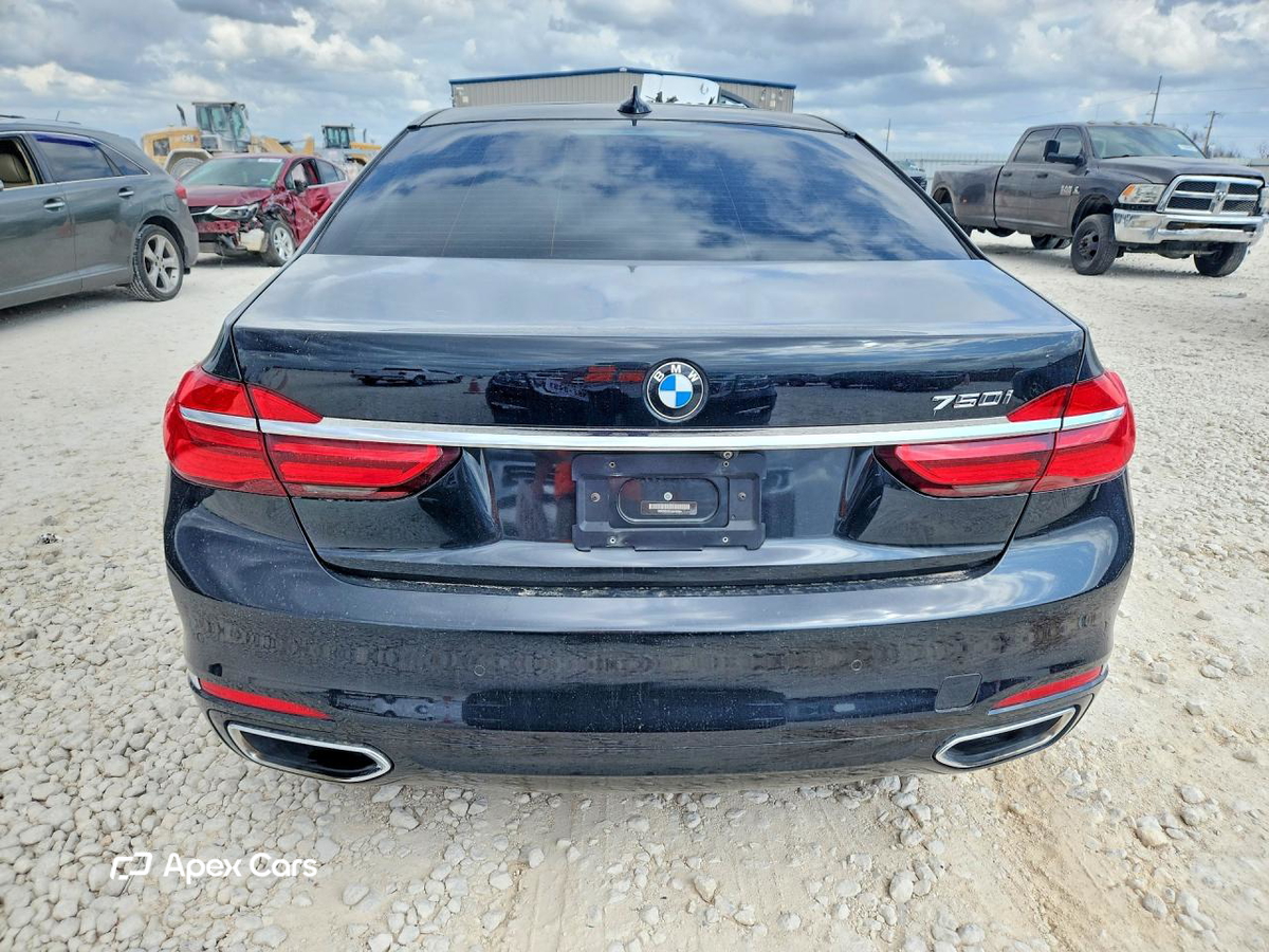 BMW Series 7 2016