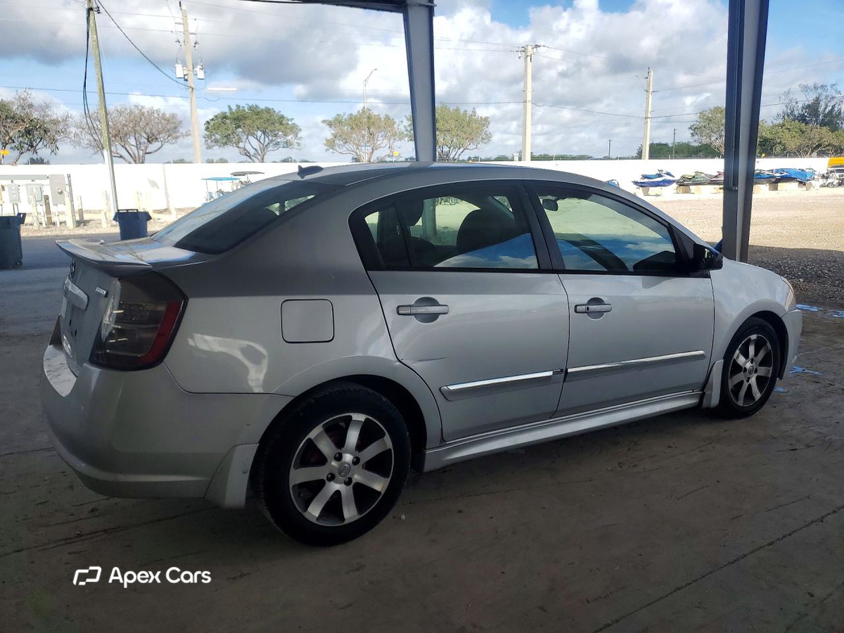 Nissan Sentra 2012