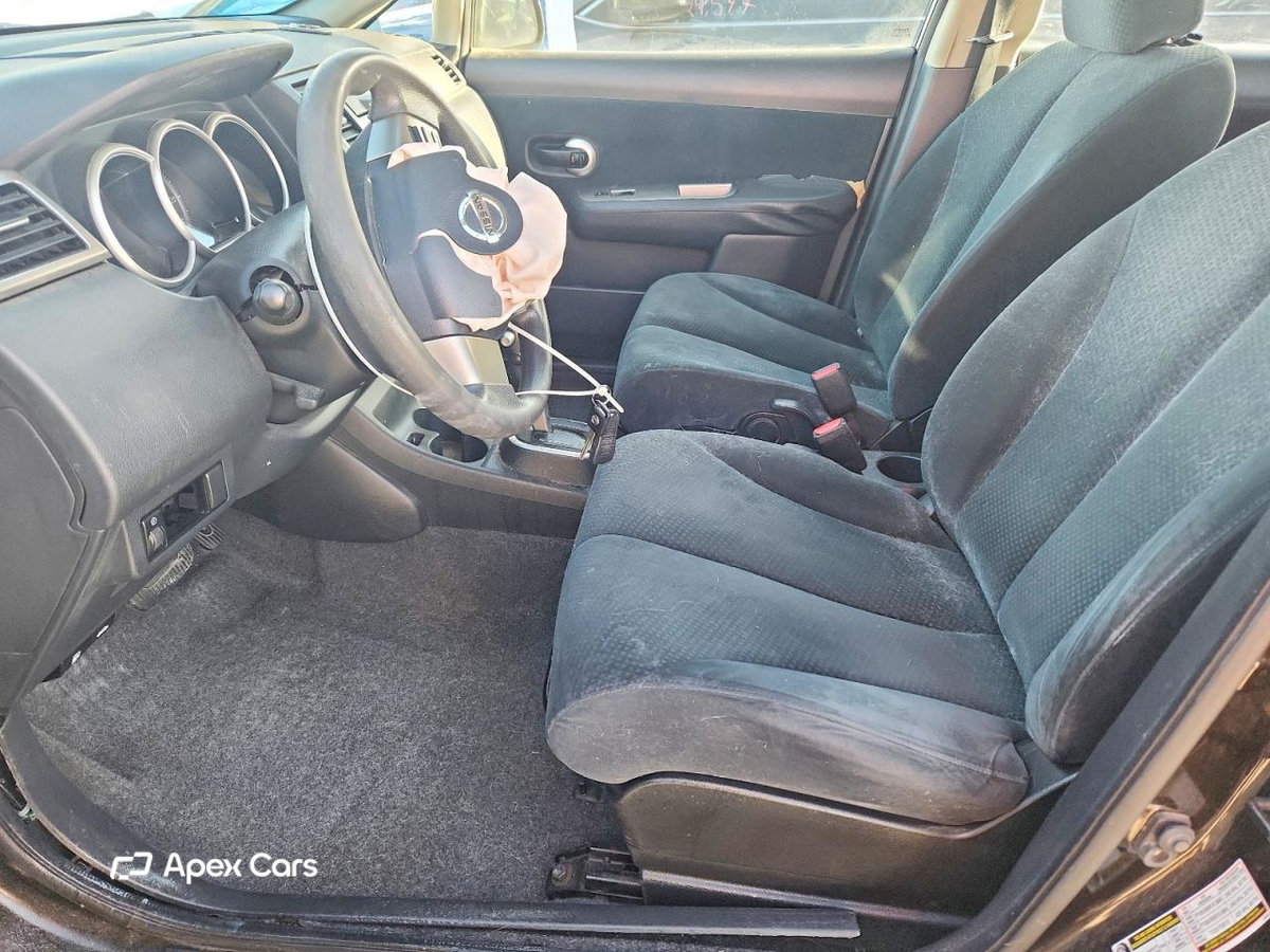 Nissan Versa 2011