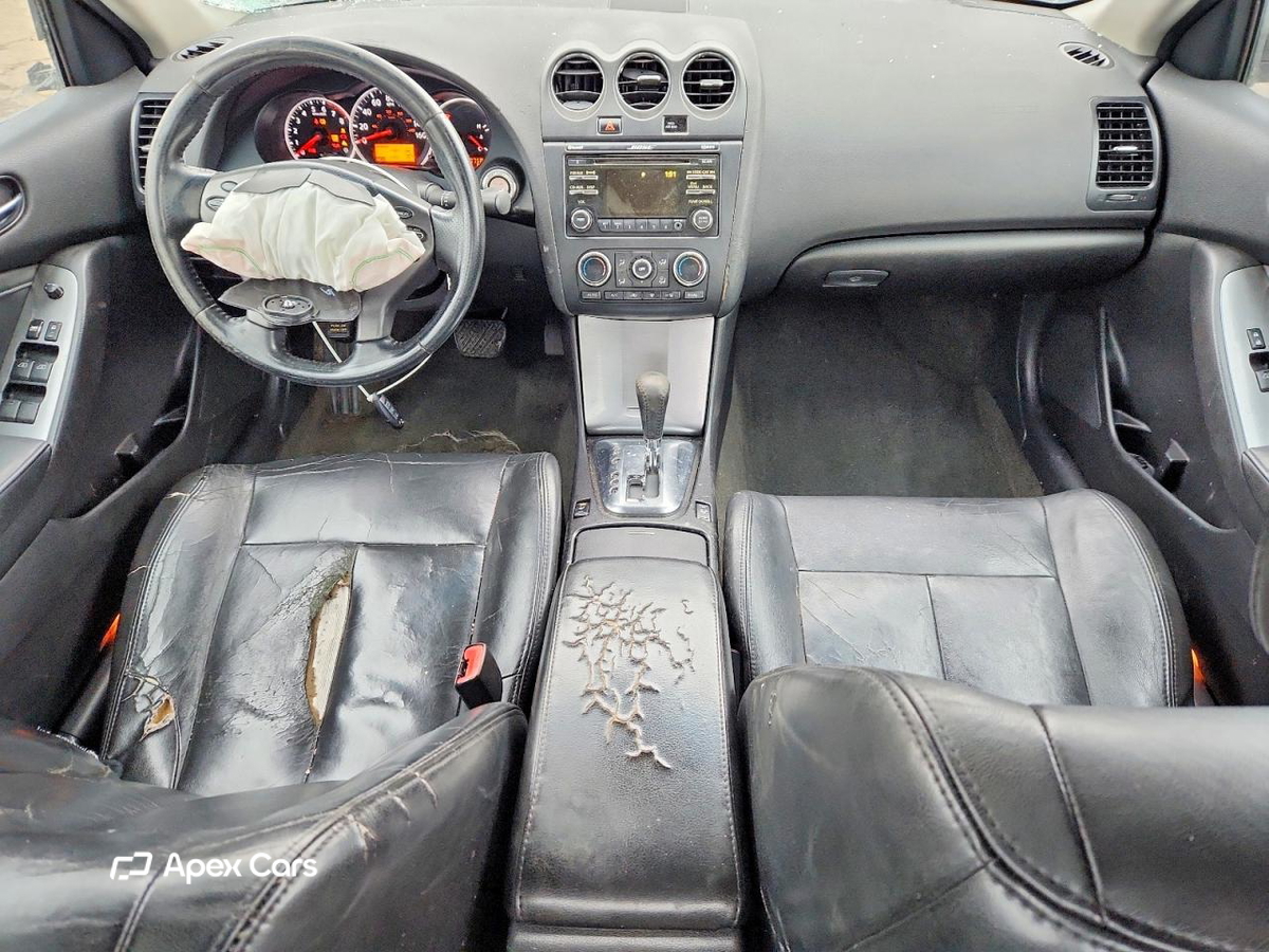 Nissan Altima 2012