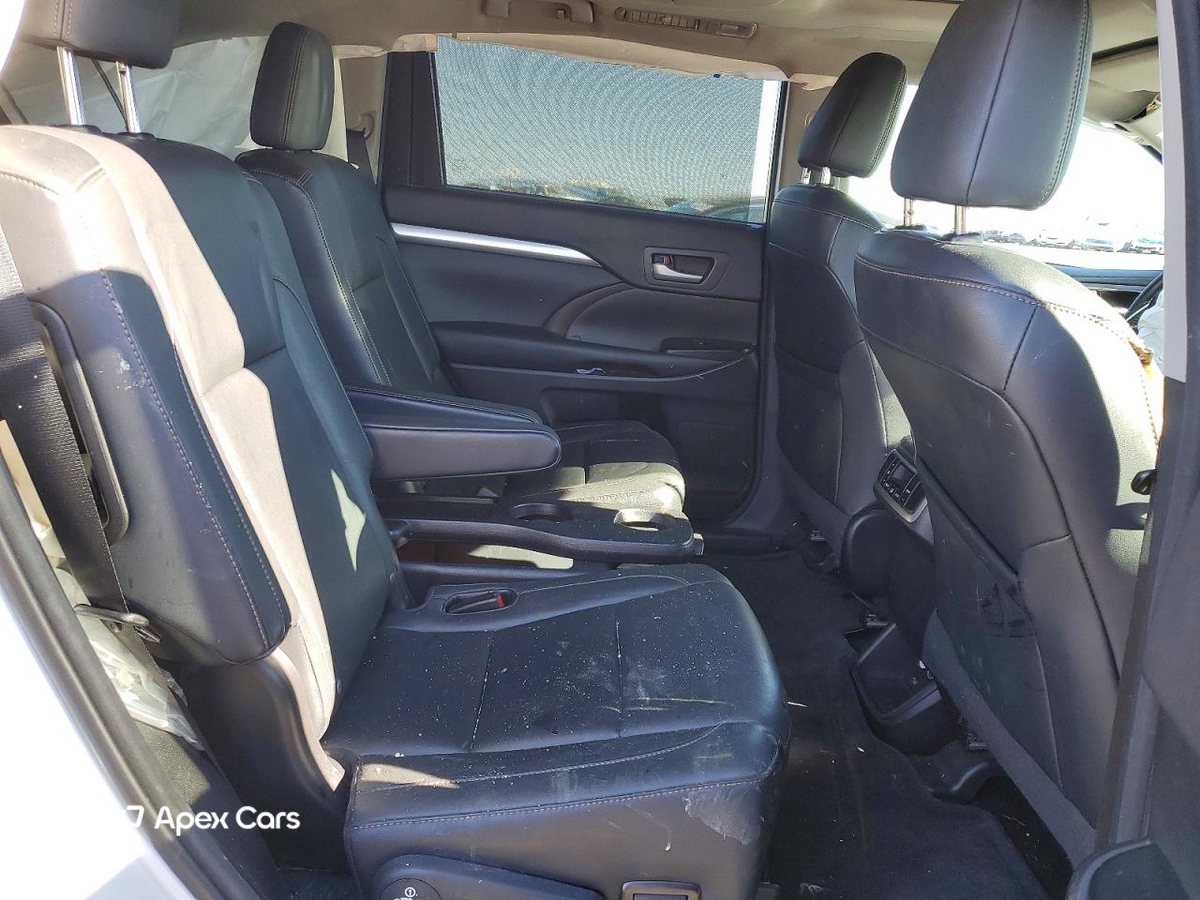 Toyota Highlander 2016