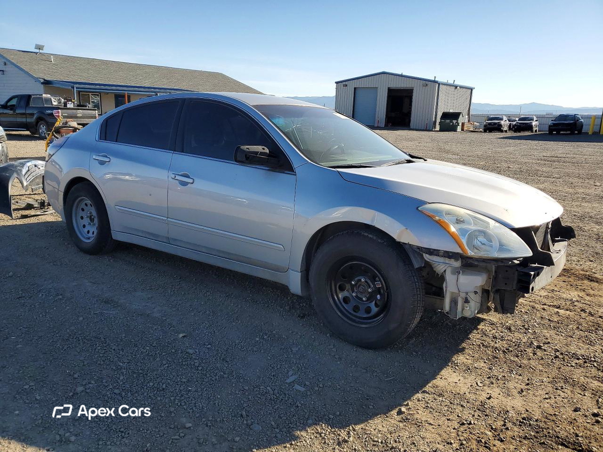 Nissan Altima 2011