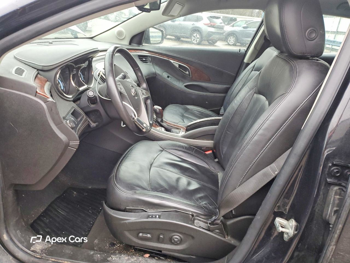 Buick LaCrosse 2011
