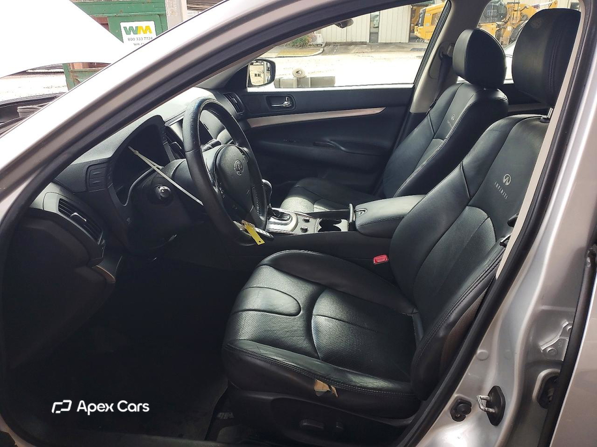 Infiniti G 2012