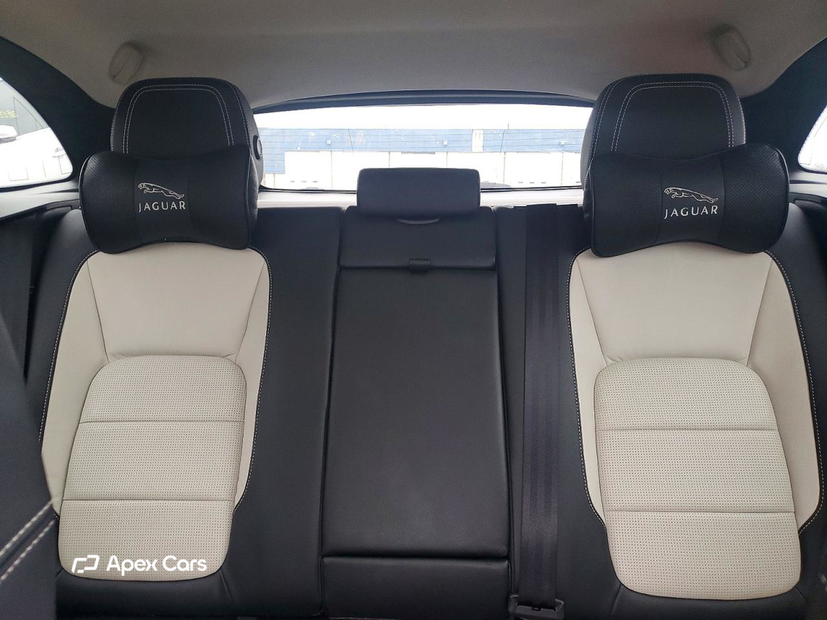 Jaguar F-Pace 2017
