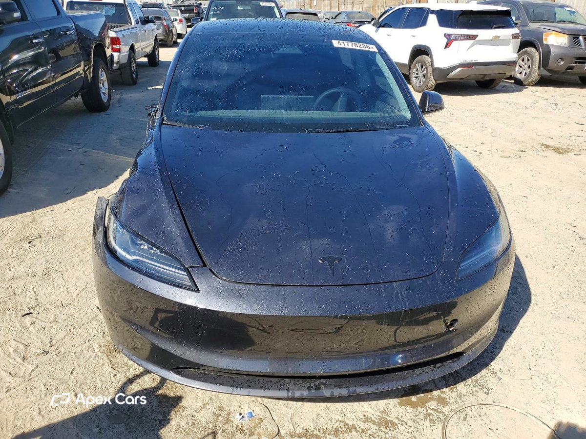 Tesla Model 3 2024