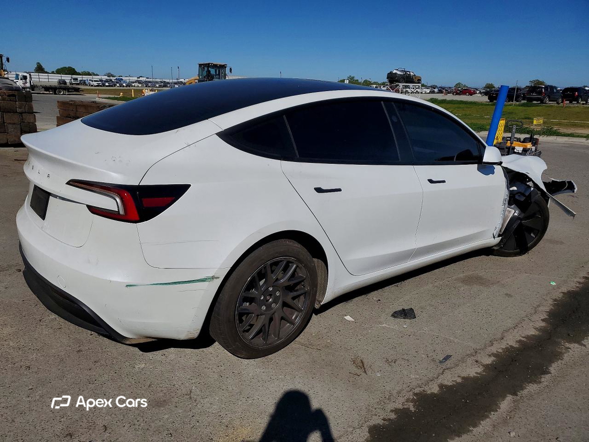Tesla Model 3 2025