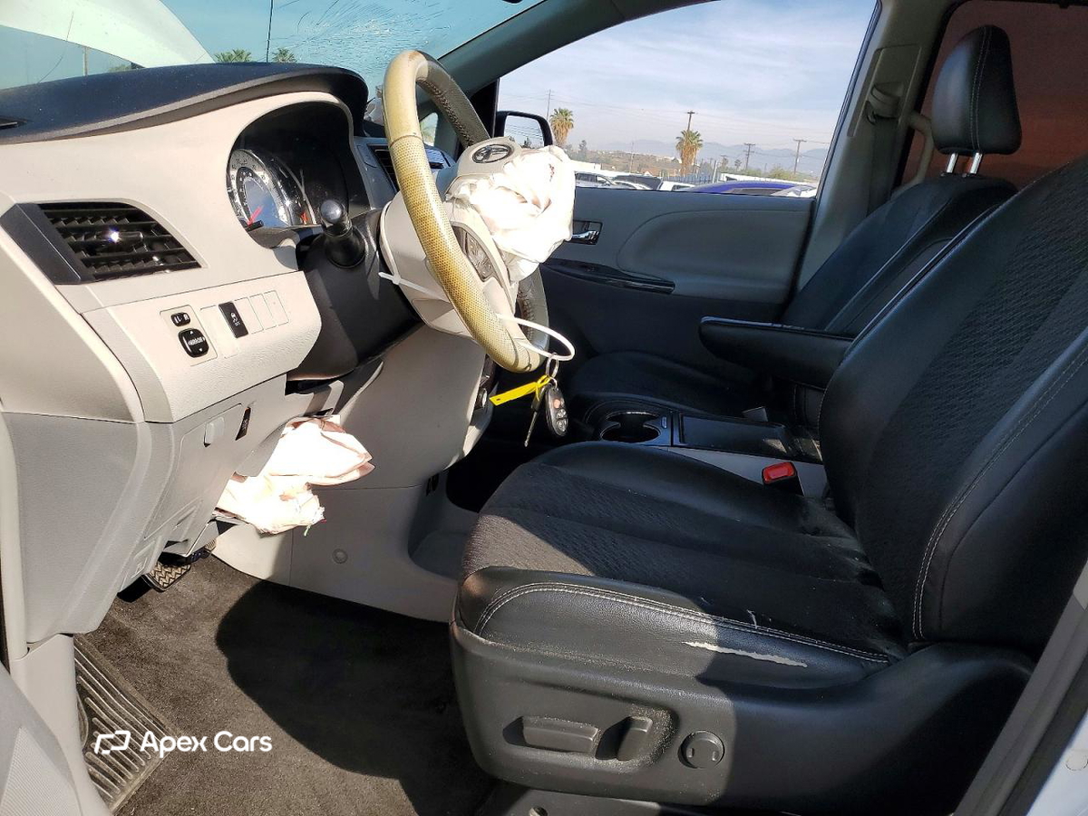 Toyota Sienna 2014