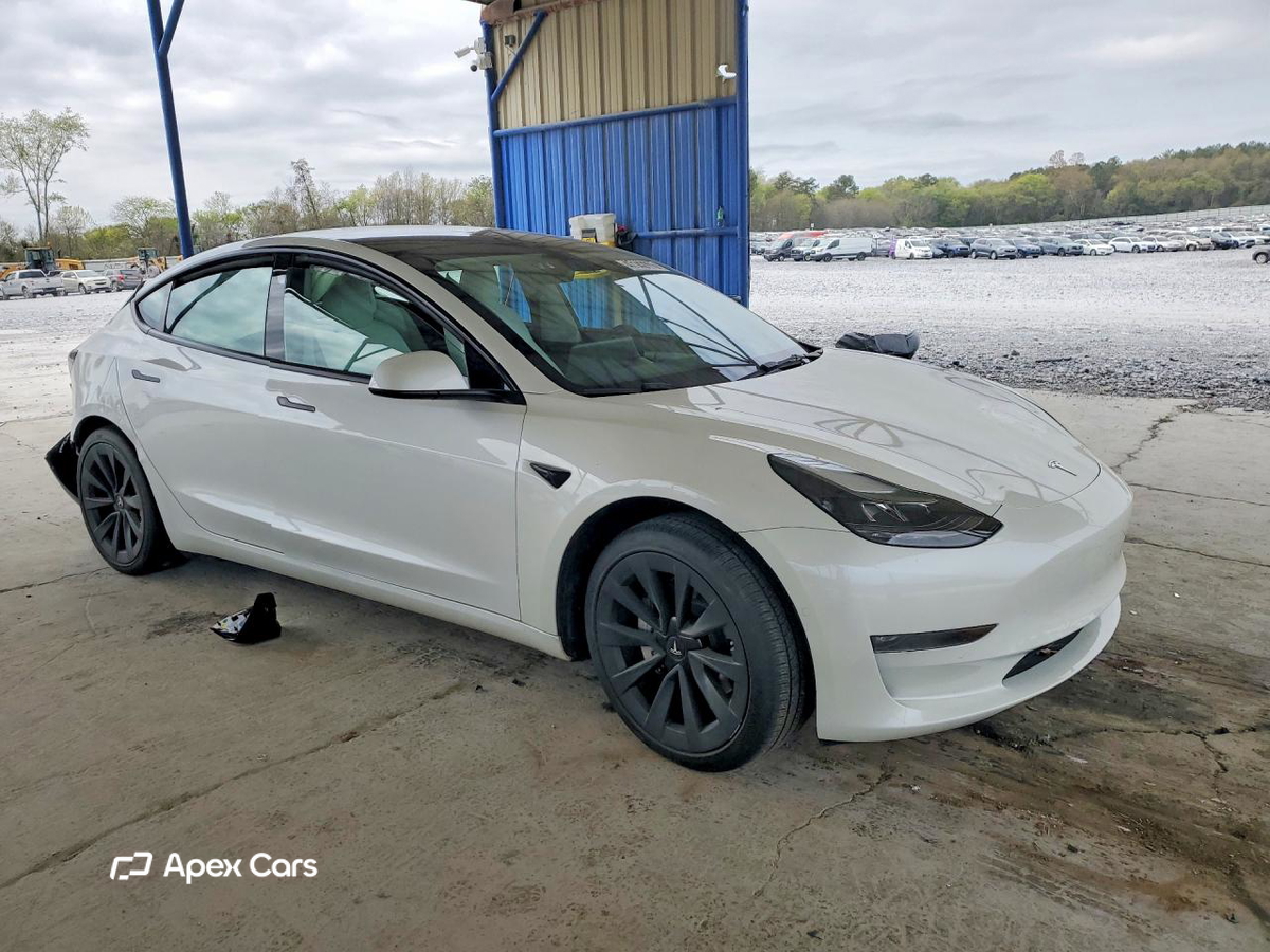 Tesla Model 3 2022