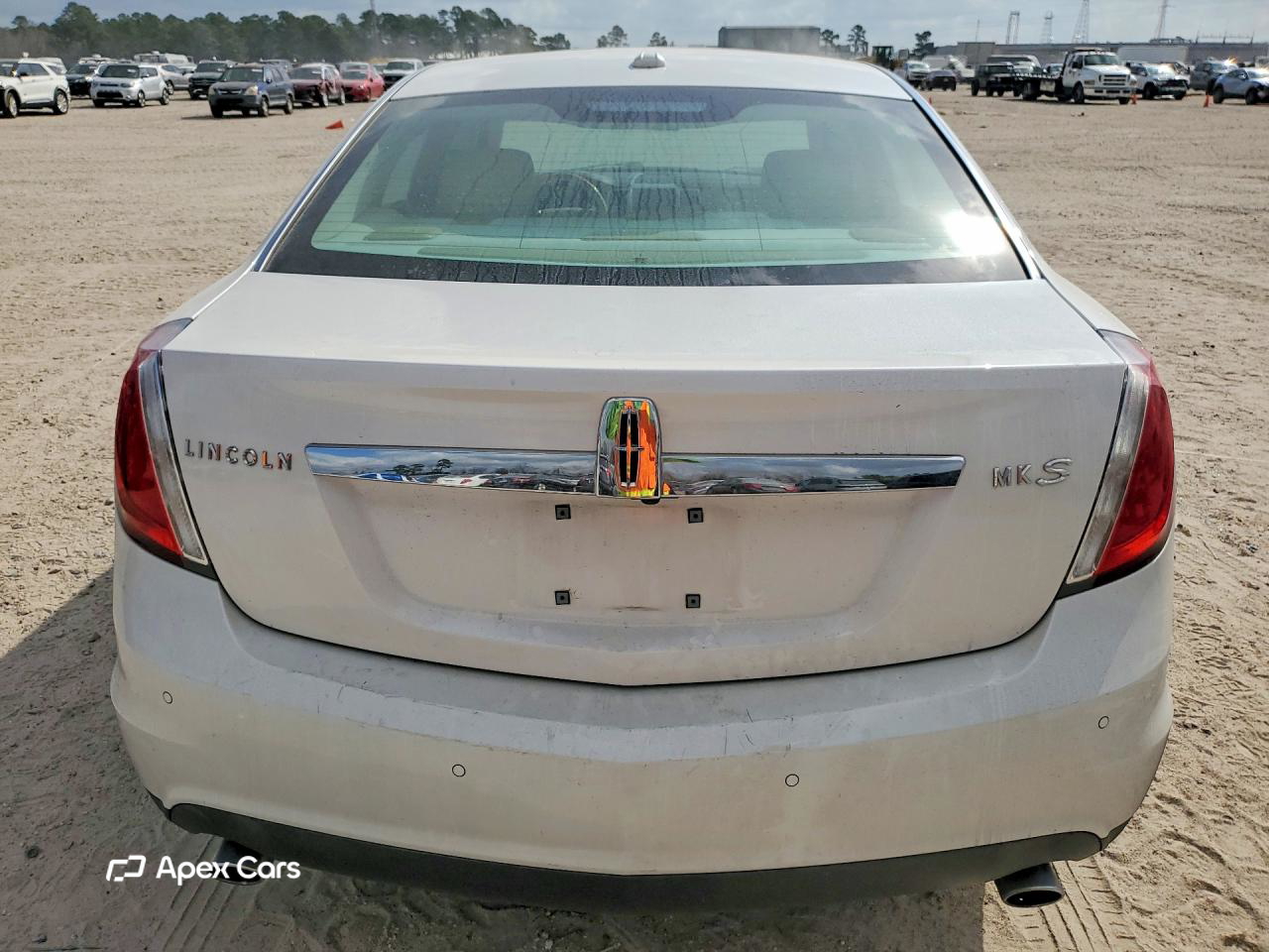 Lincoln MKS 2011