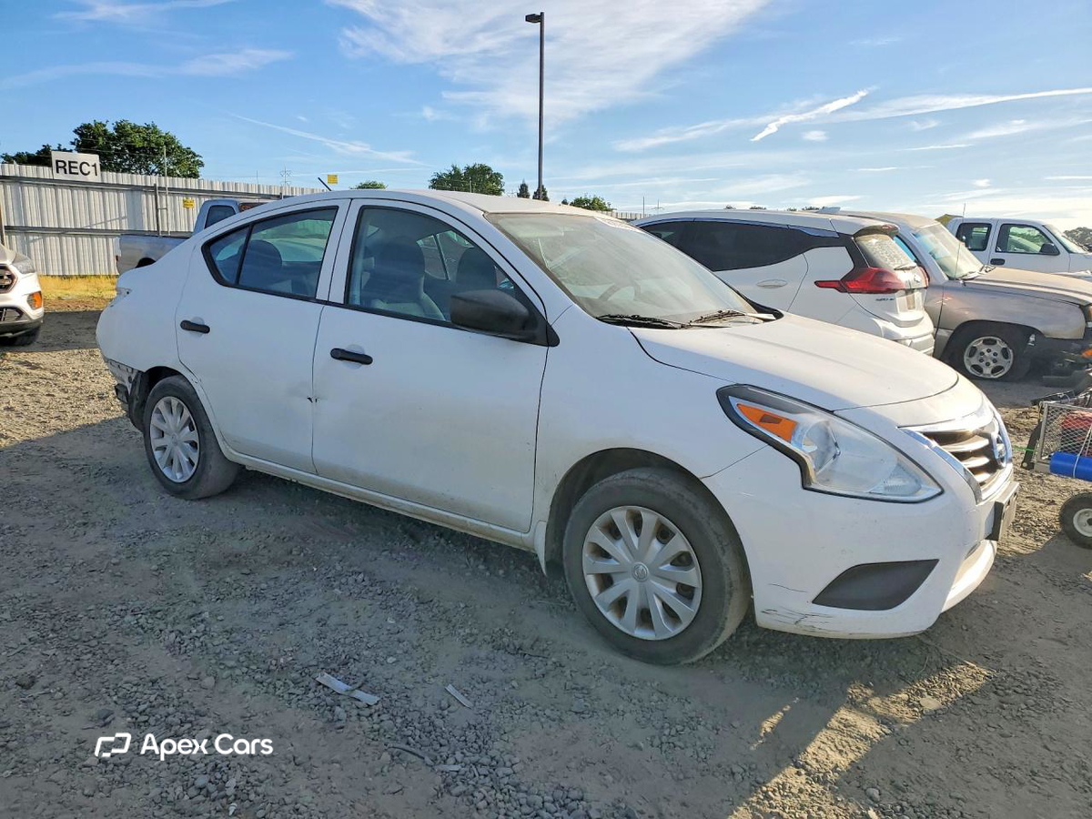 Nissan Versa 2016