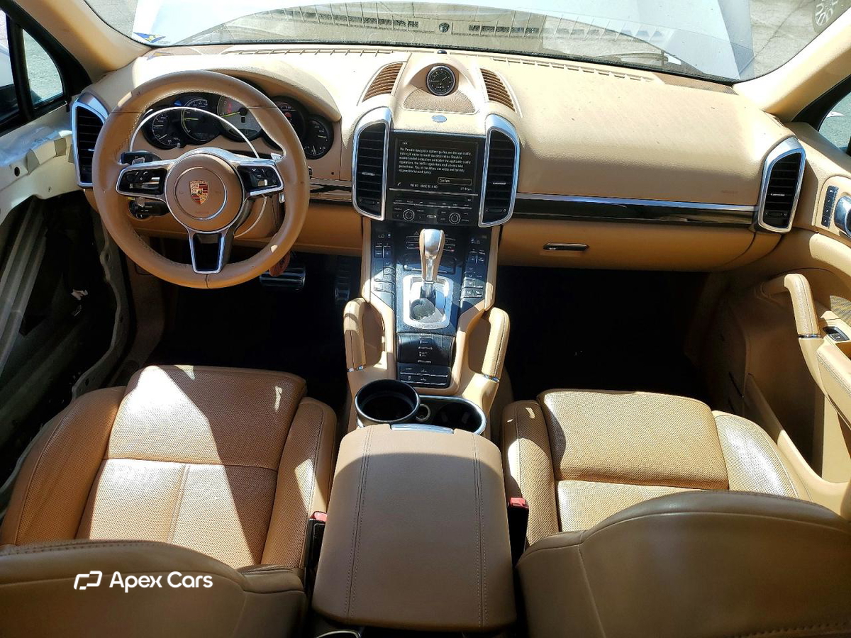 Porsche Cayenne 2016