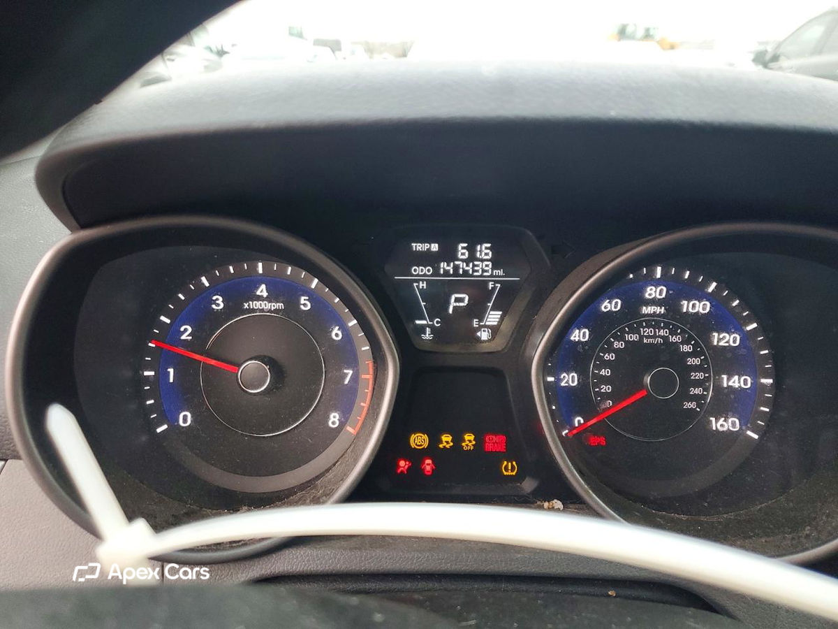 Hyundai Elantra 2013