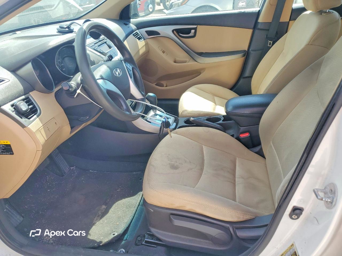 Hyundai Elantra 2011