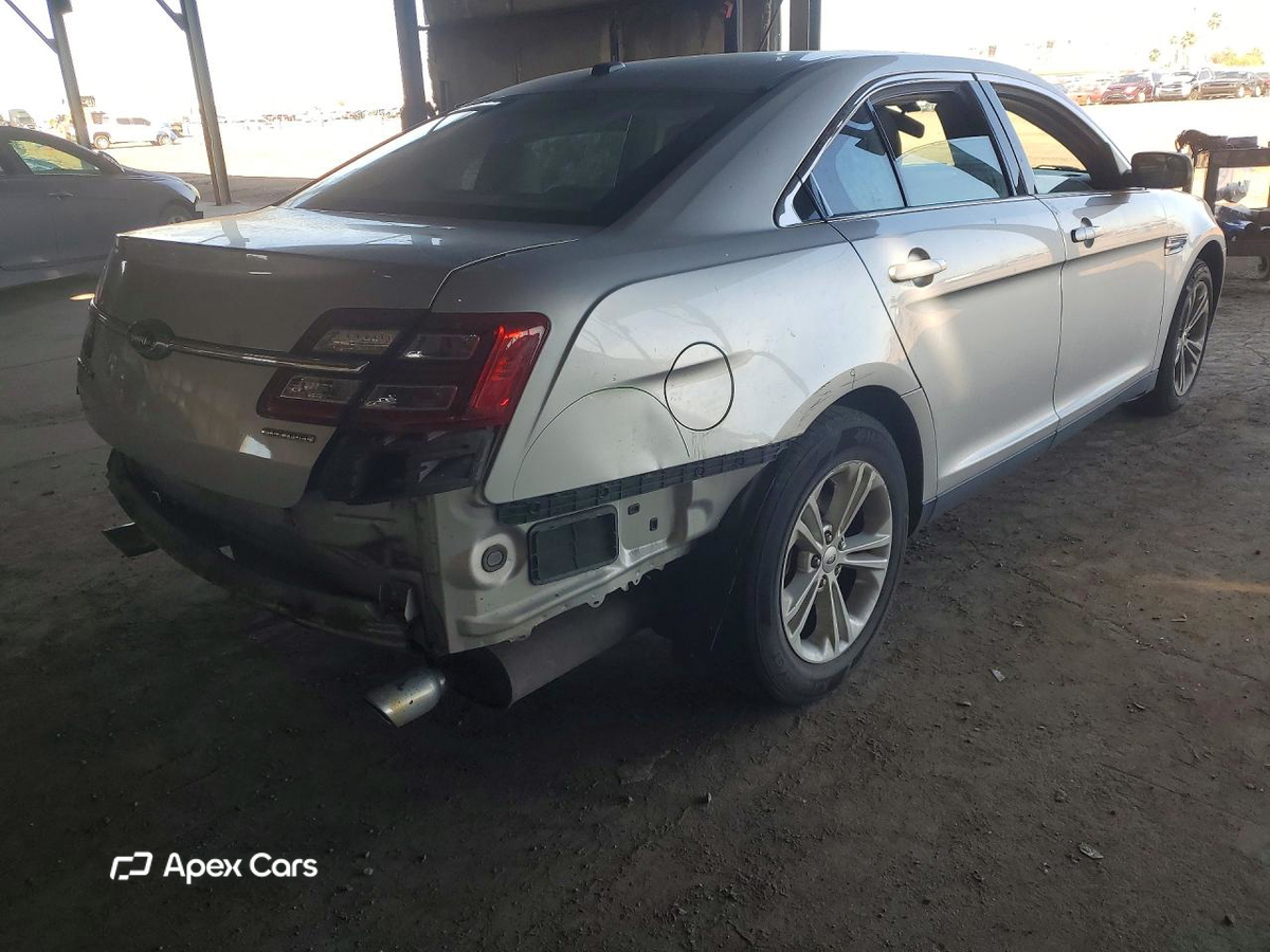 Ford Taurus 2016