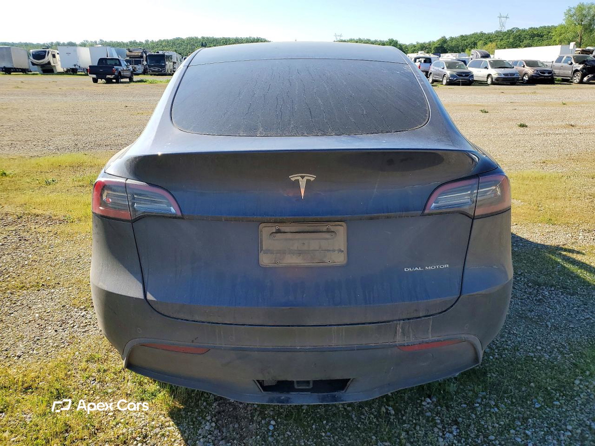 Tesla Model Y 2022