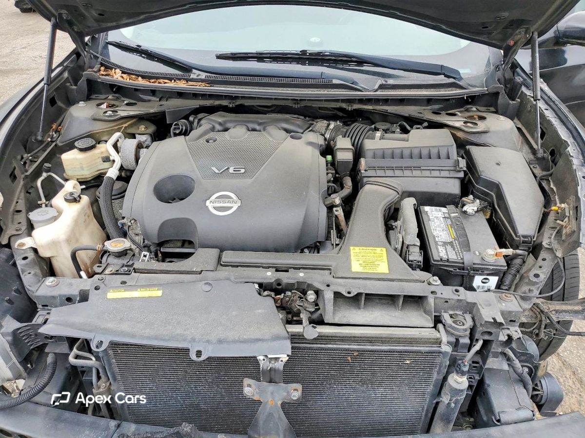 Nissan Maxima 2011
