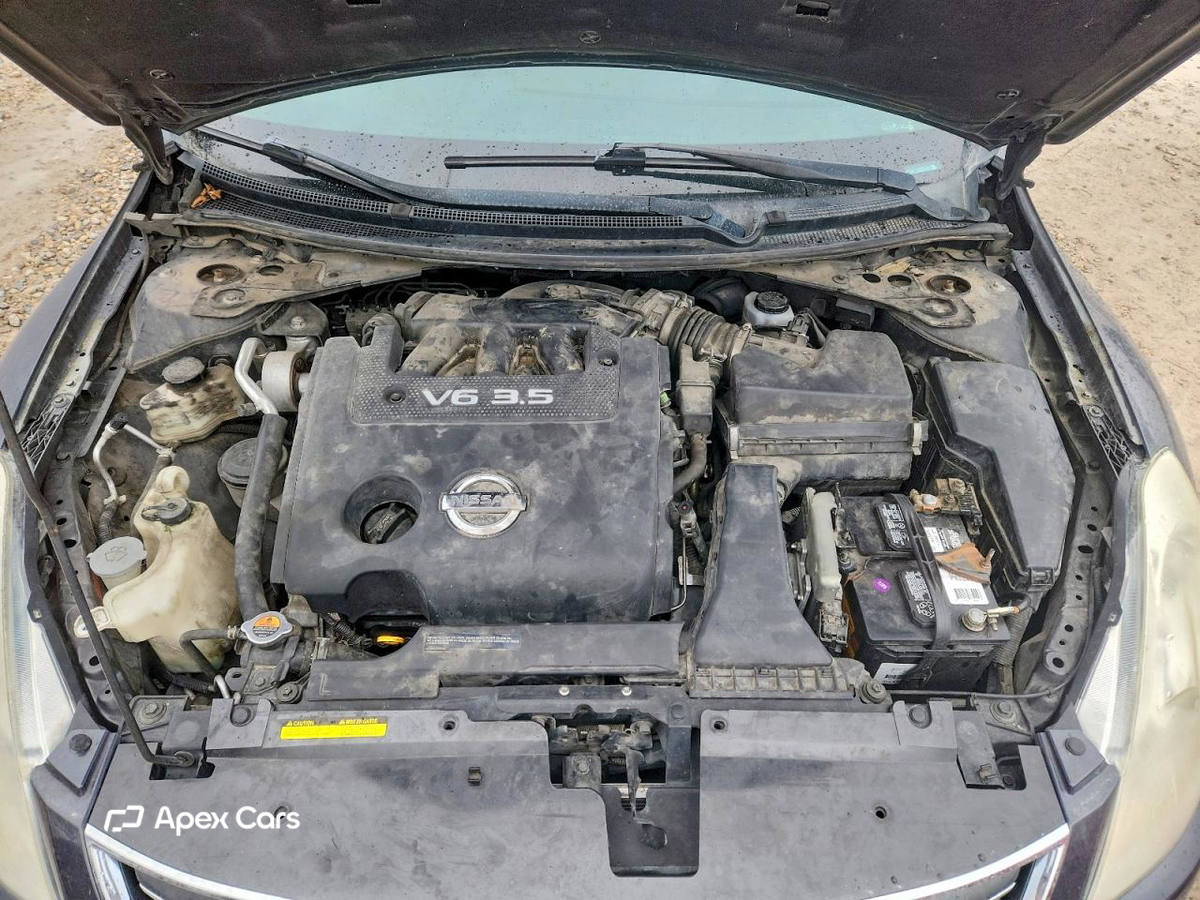 Nissan Altima 2011