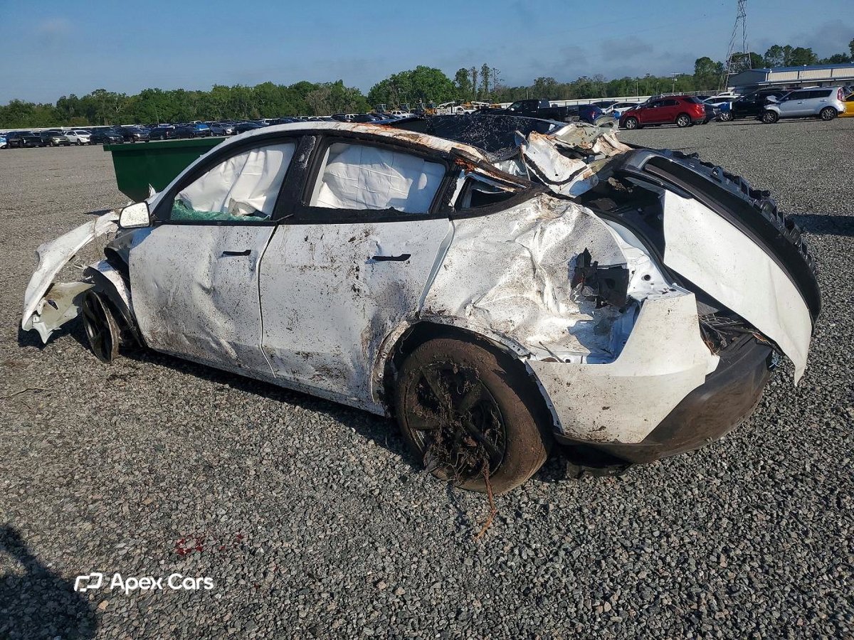 Tesla Model Y 2026