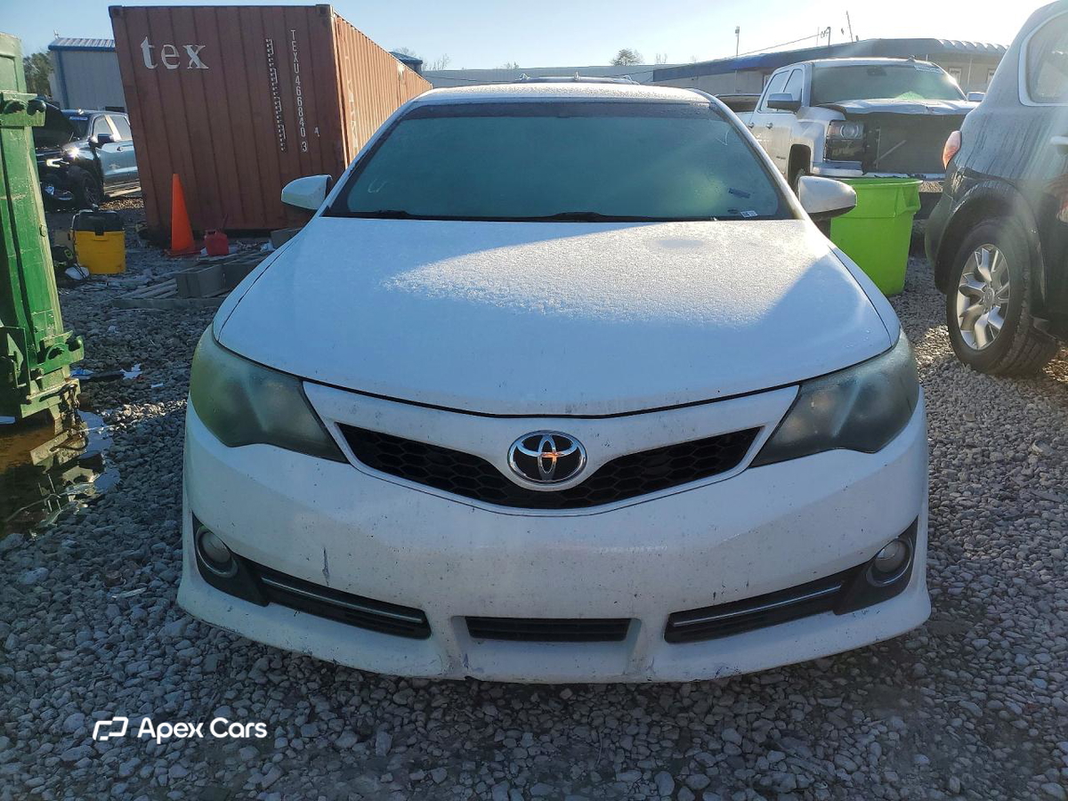 Toyota Camry 2012