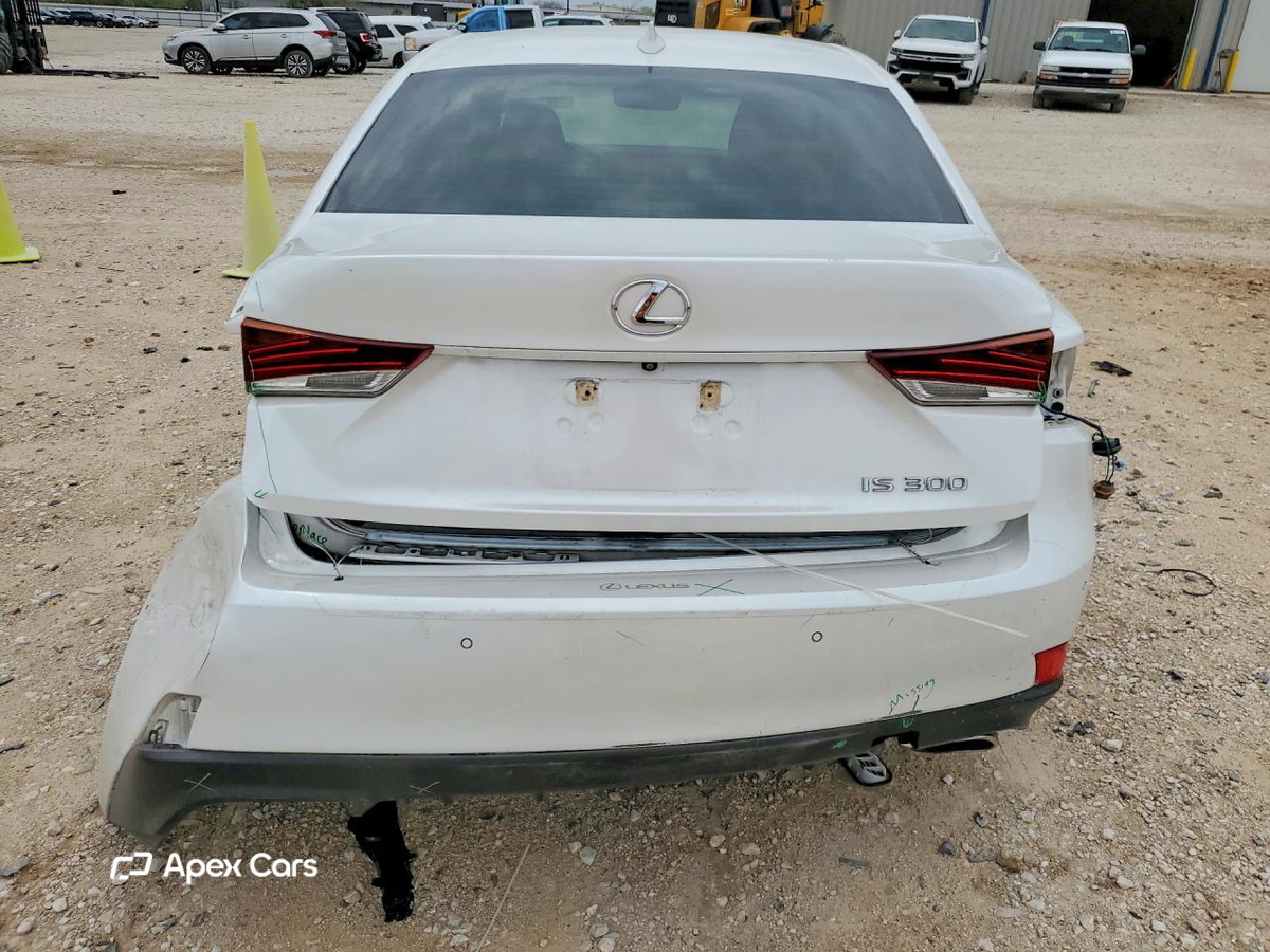 Lexus IS 2019