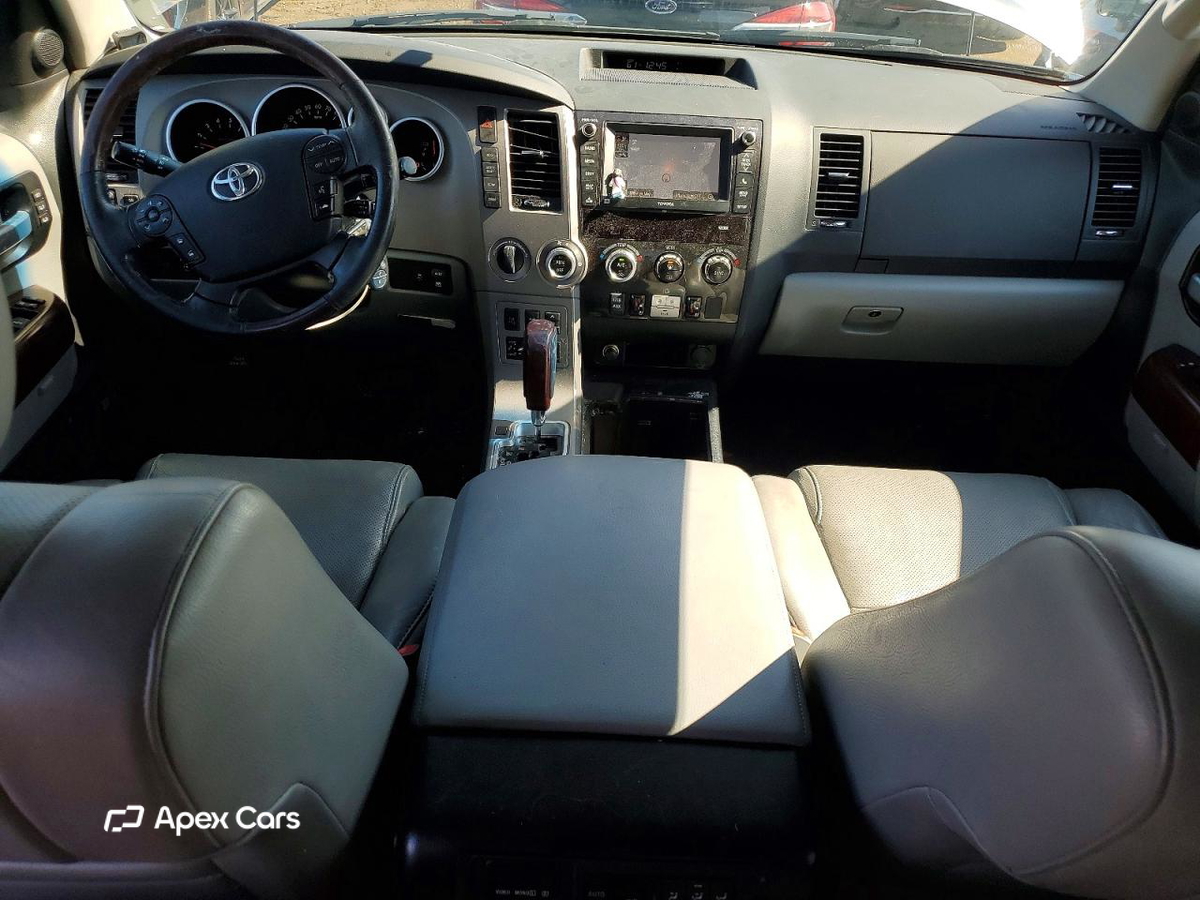 Toyota Sequoia 2013
