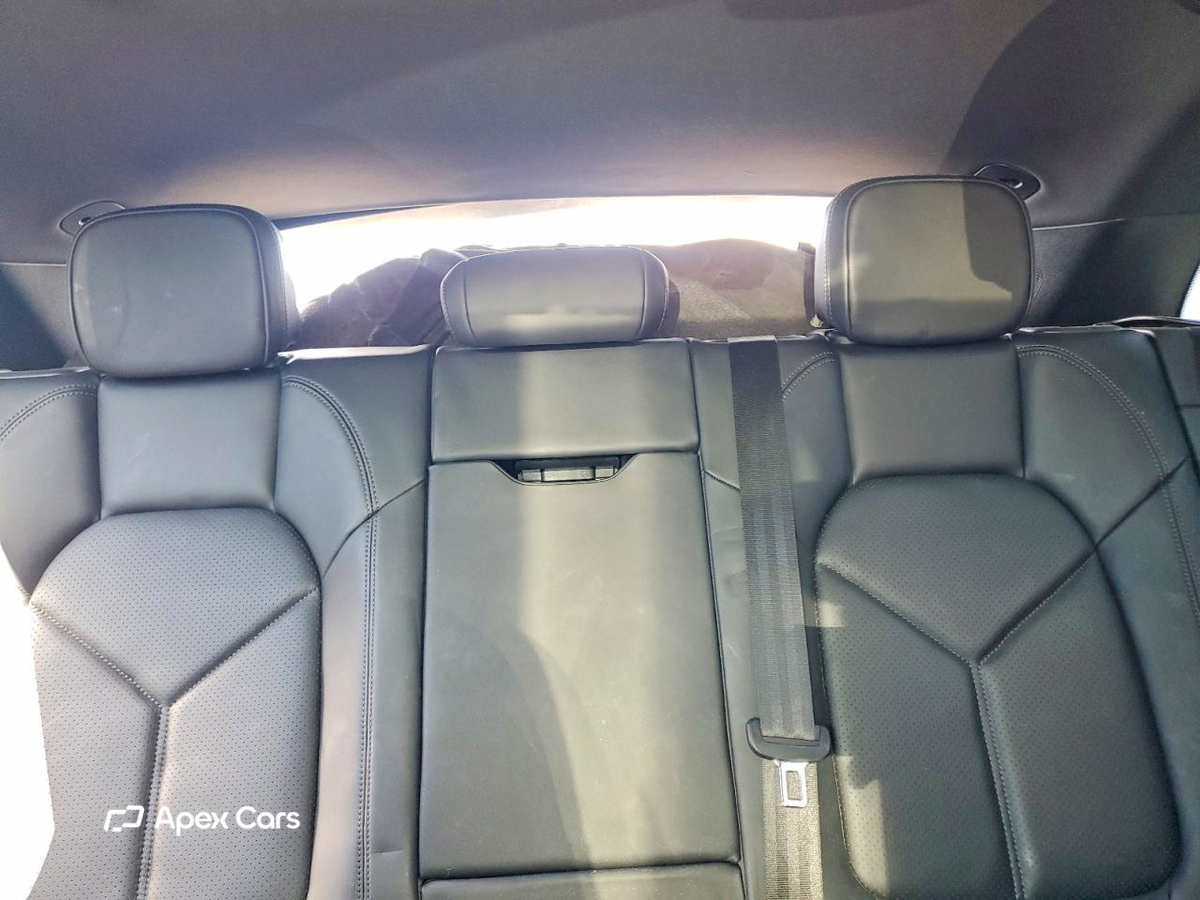 Porsche Macan 2024