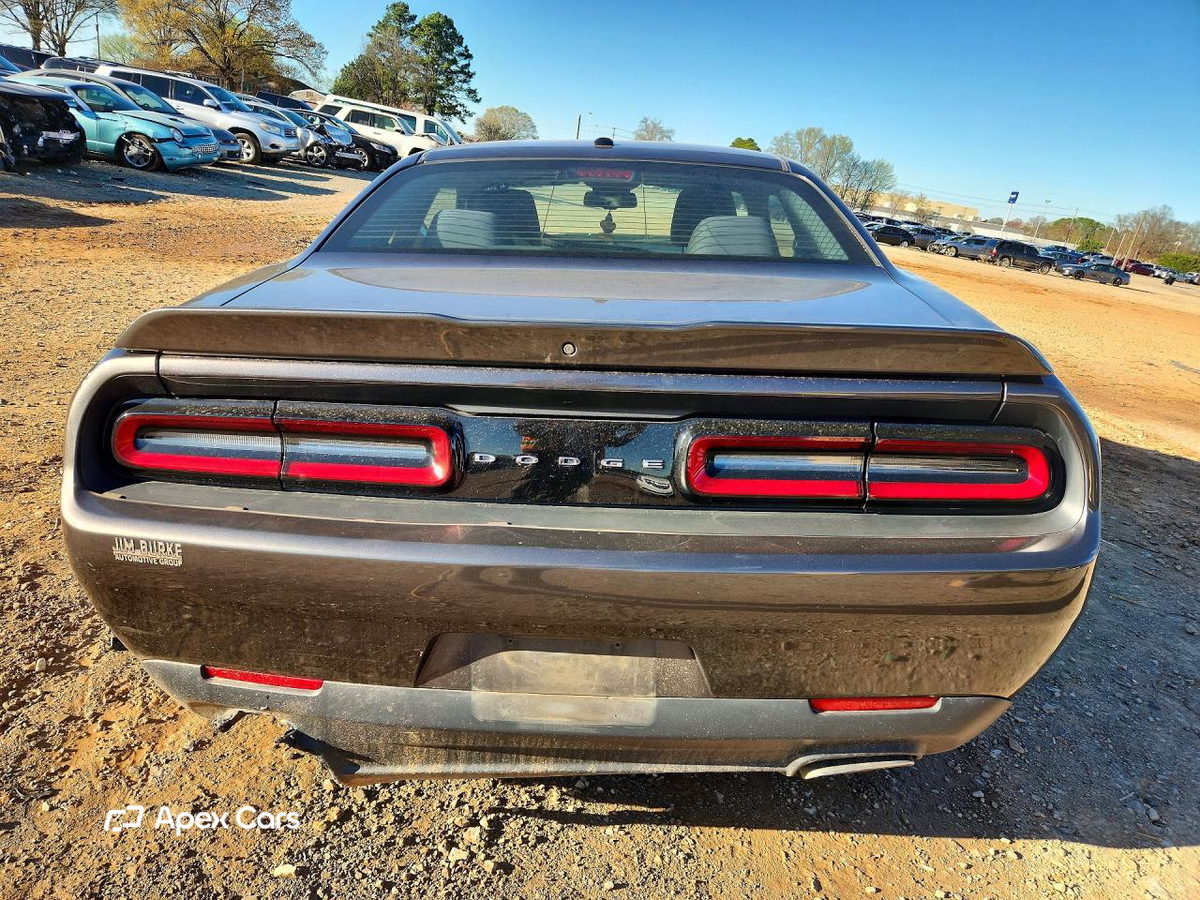 Dodge Challenger 2020