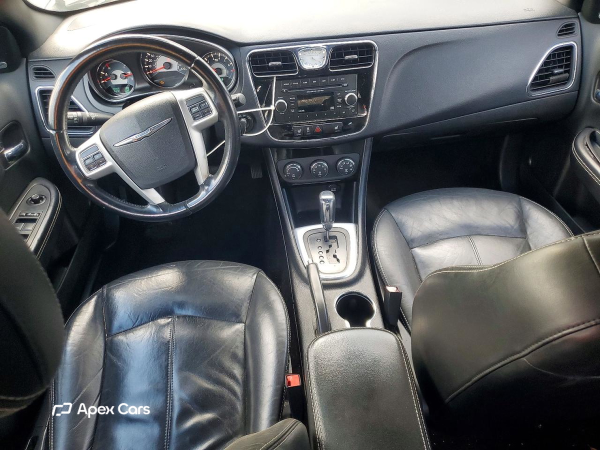 Chrysler 200 2013