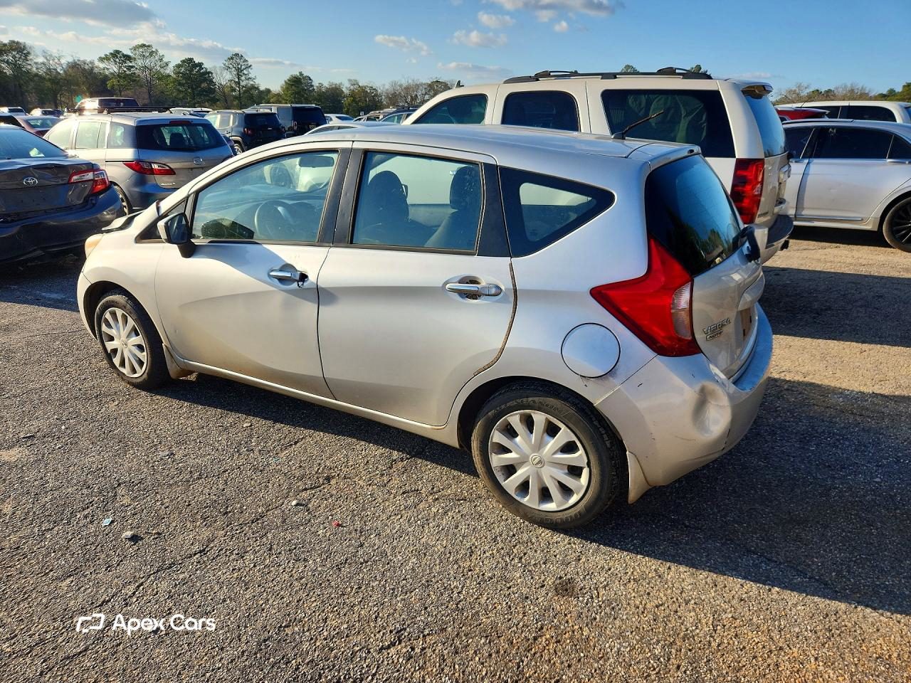 Nissan Versa 2015