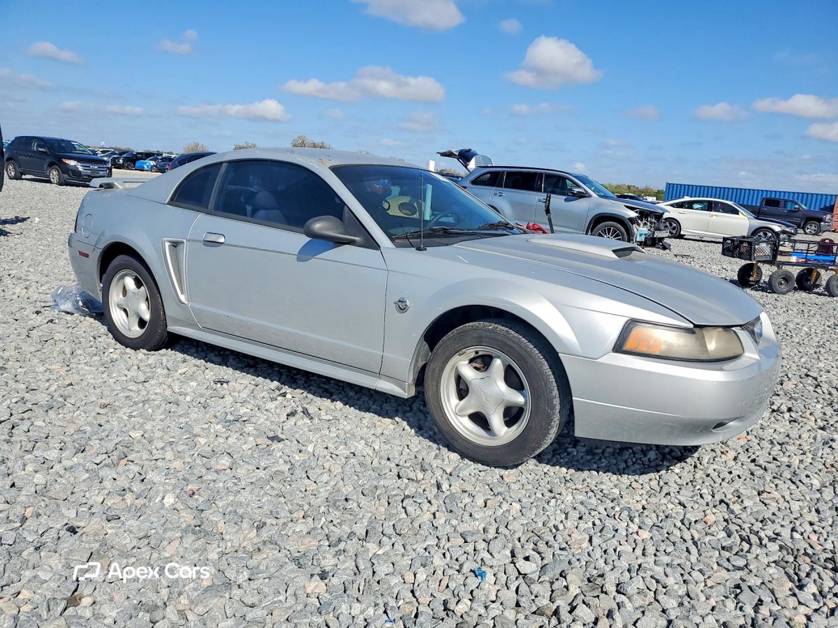 Ford Mustang 2004