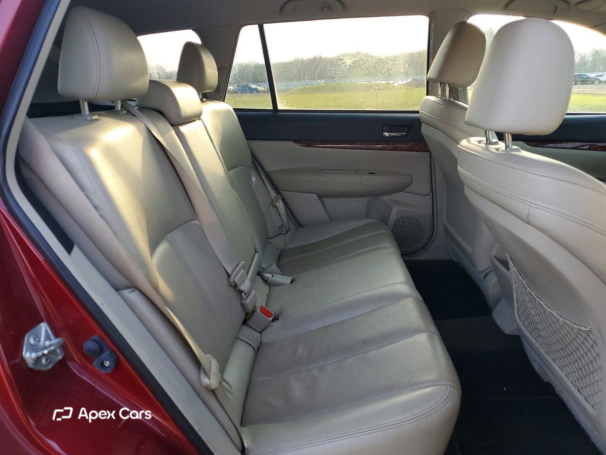 Subaru Outback 2011
