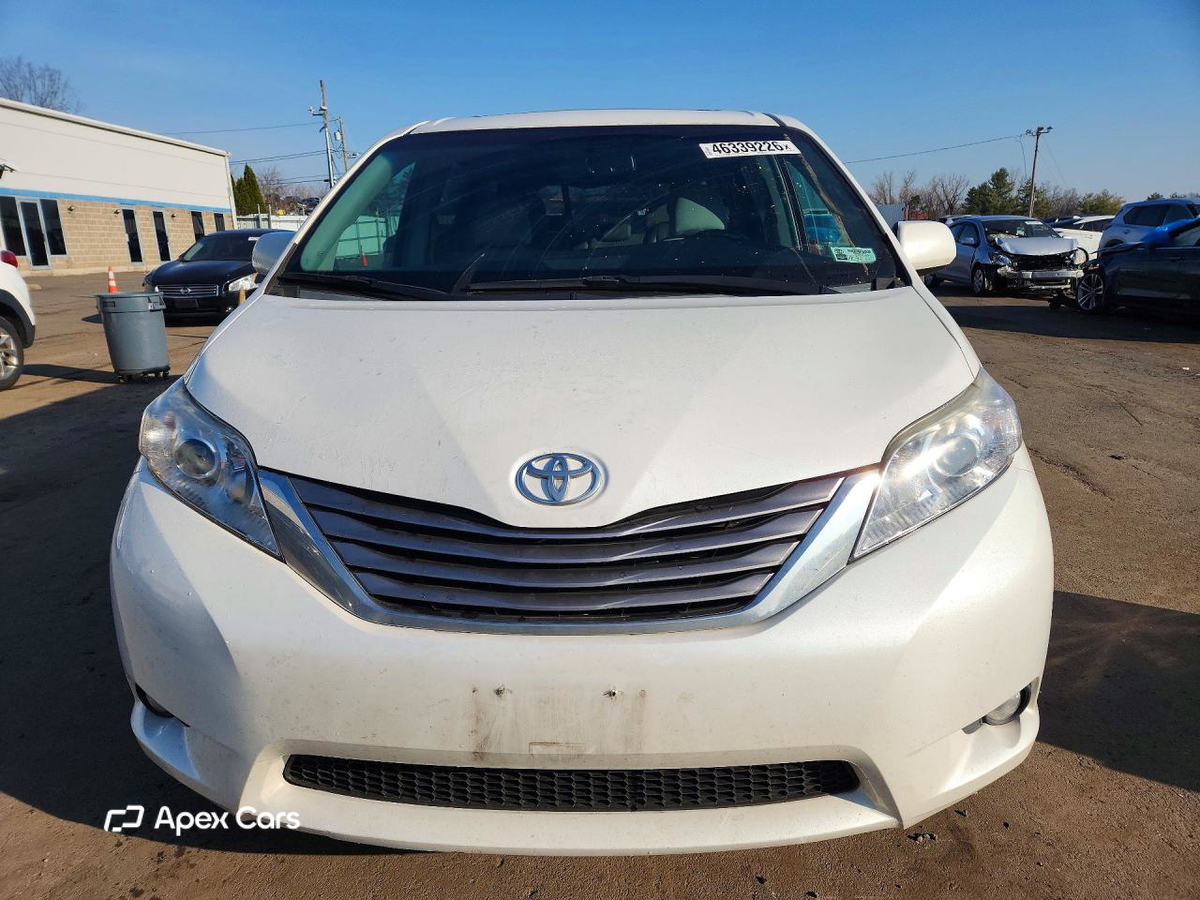 Toyota Sienna 2015