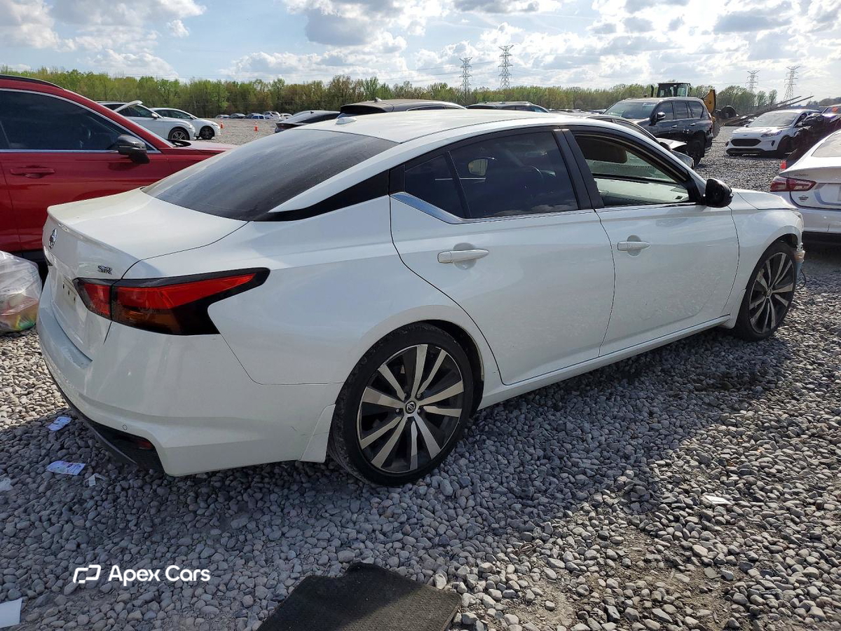 Nissan Altima 2020