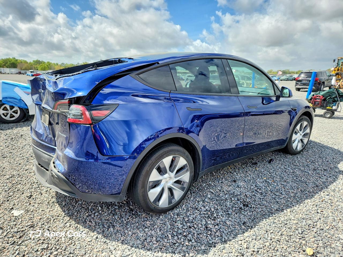 Tesla Model Y 2023