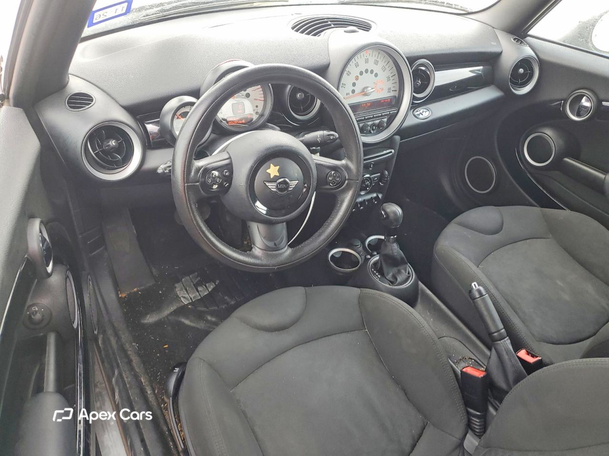 MINI Cooper 2012