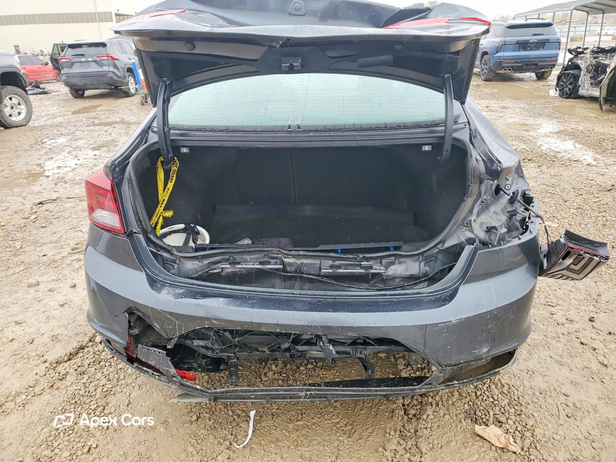Hyundai Elantra 2020