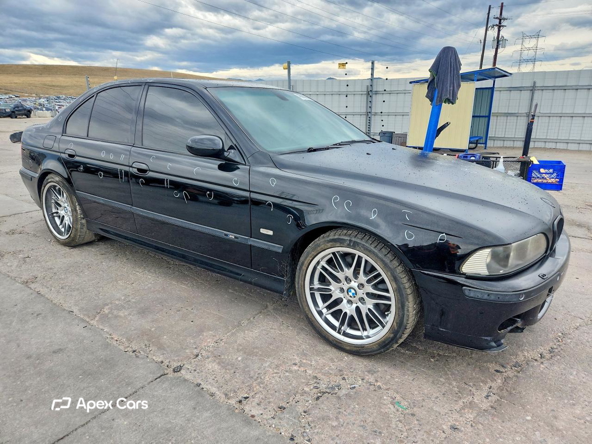 BMW M5 2003