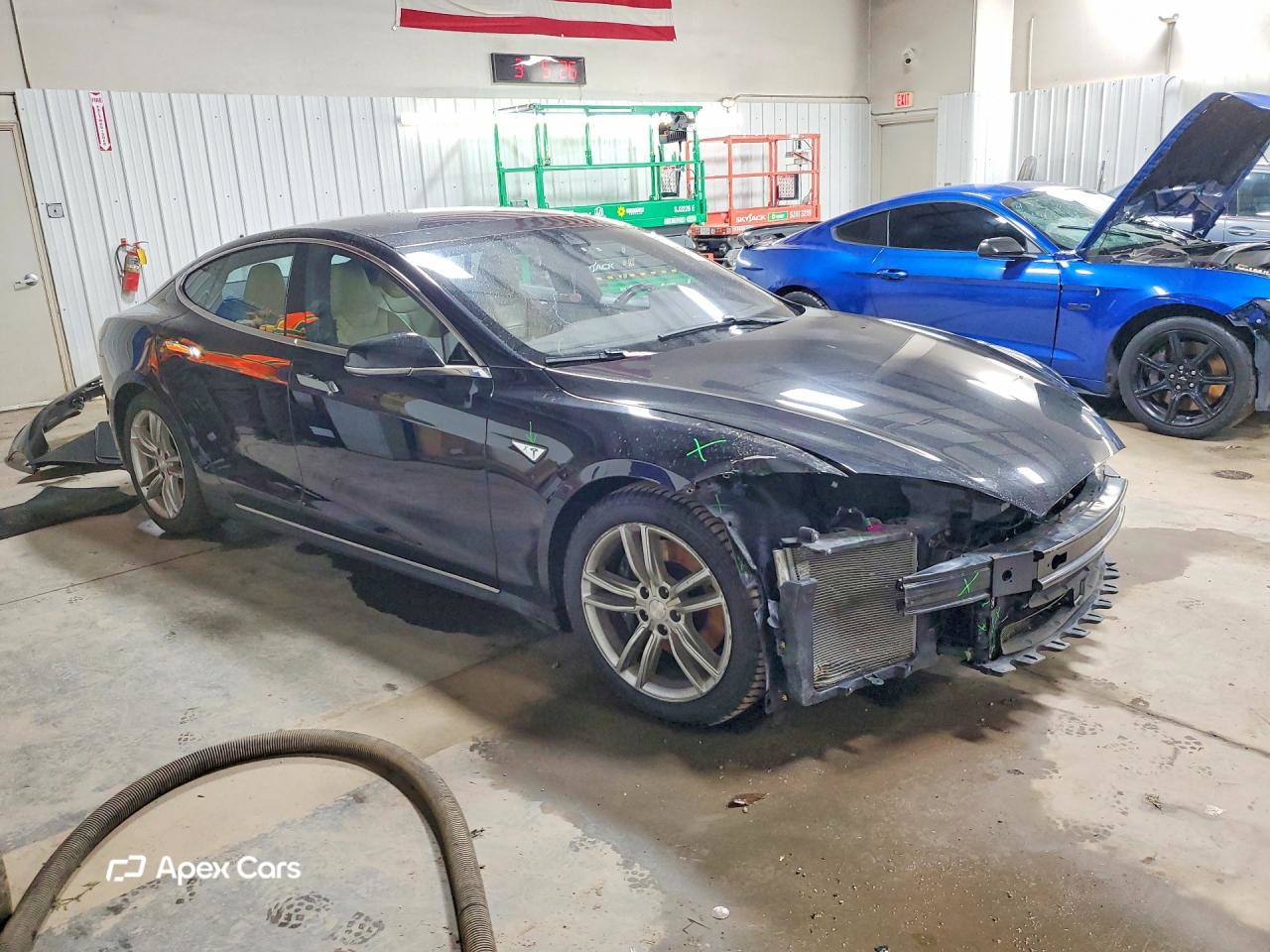 Tesla Model S 2015