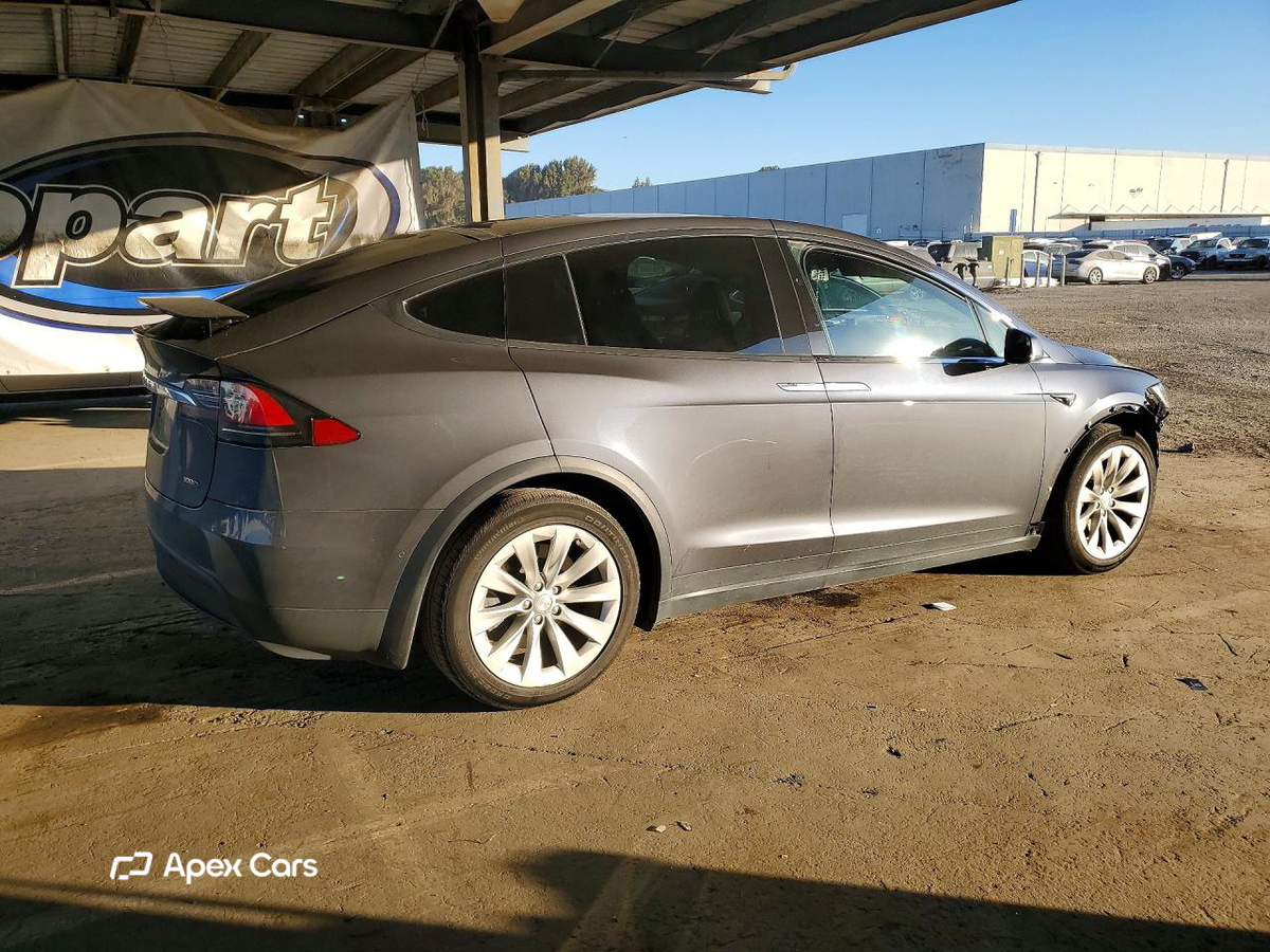 Tesla Model X 2018