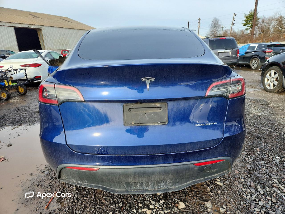 Tesla Model Y 2021