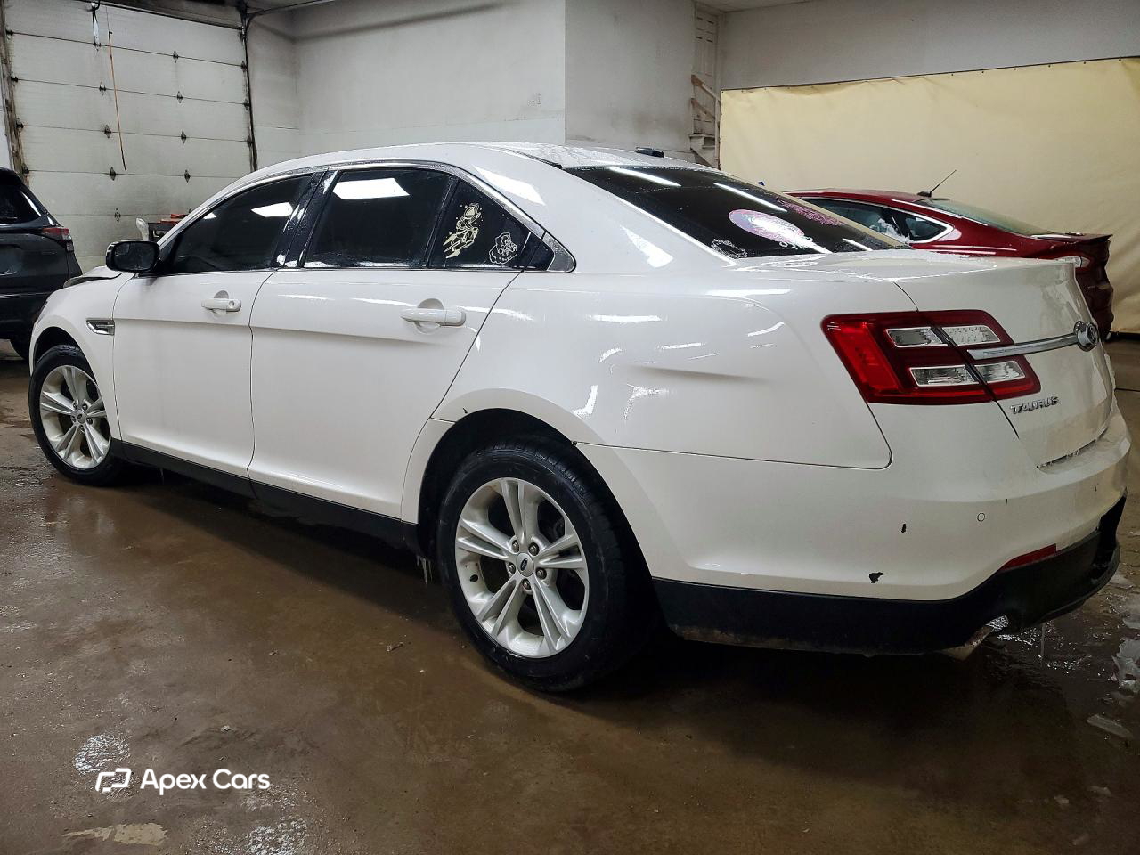 Ford Taurus 2016